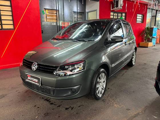 VOLKSWAGEN FOX 1.0 MI TREND 8V FLEX 4P MANUAL VOLKSWAGEN FOX 1.0 MI TREND 8V FLEX 4P MANUAL